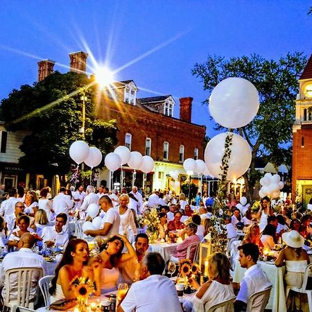 The White House Boutique B&B Niagara-on-the-Lake Εξωτερικό φωτογραφία